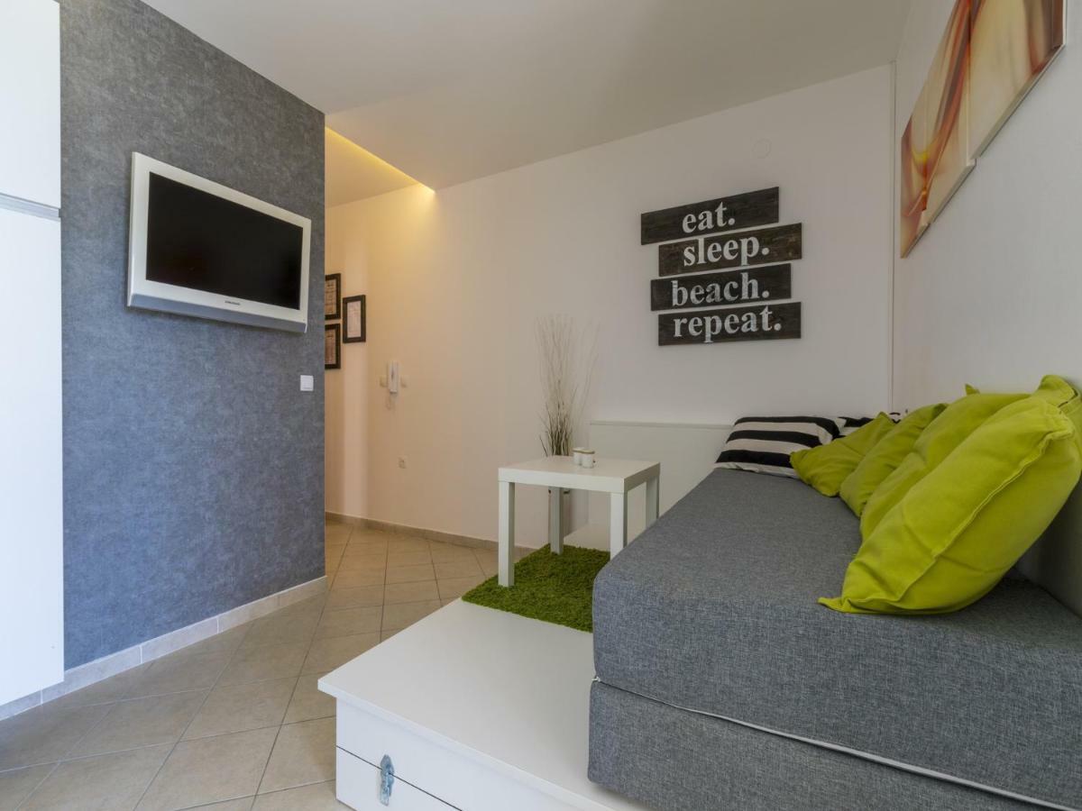Apartment Color Green Dramalj Zimmer foto